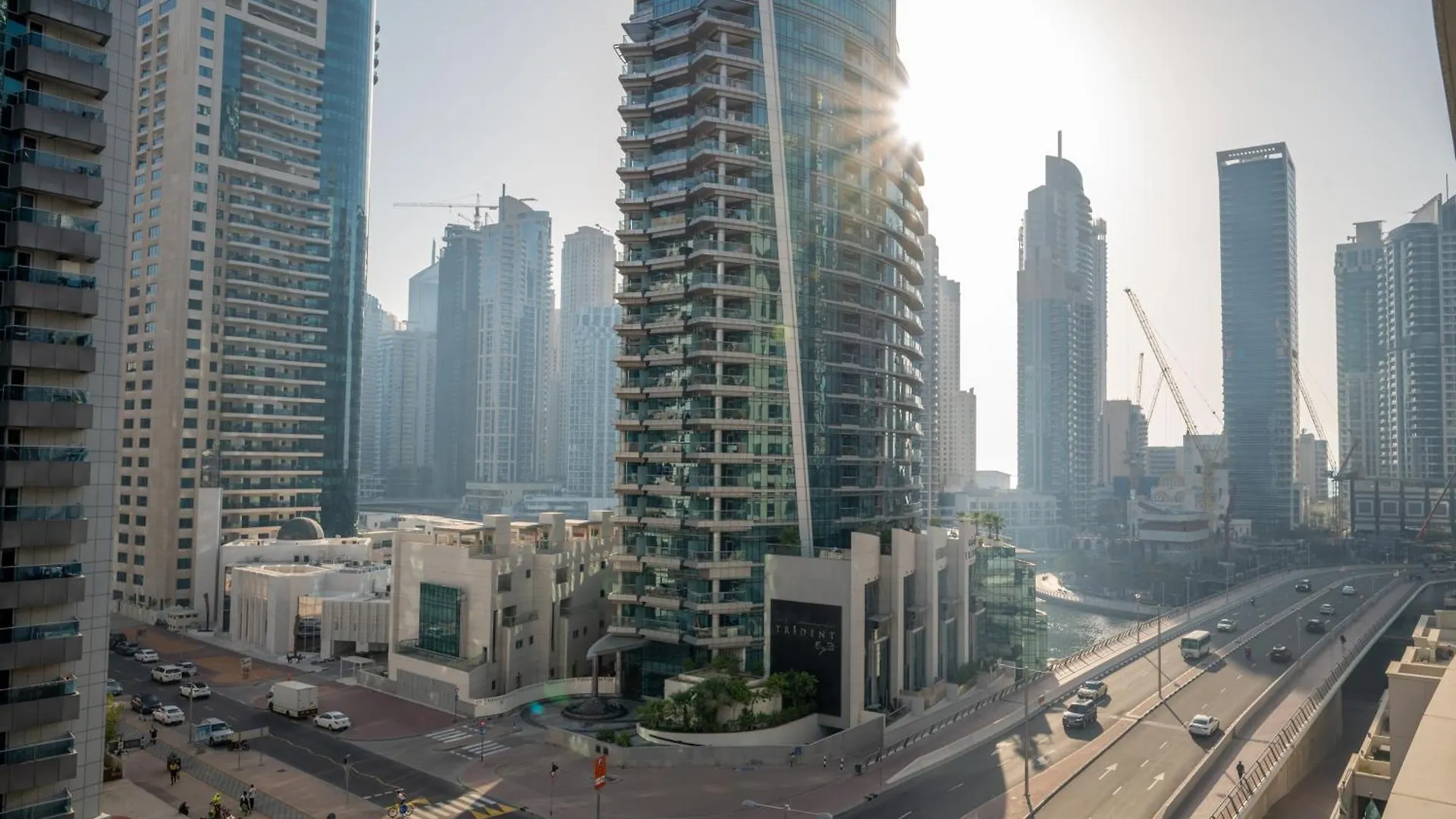 Luxurious 1-Br Apt In Active Dubai Marina United Arab Emirates